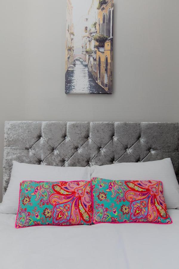 Bright & Homely City Centre Apartment Near Holyrood Edinburgh Kültér fotó